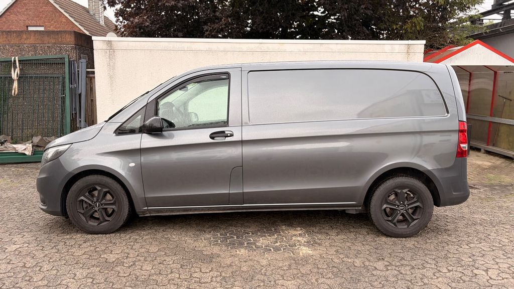 Image of Mercedes-Benz Vito