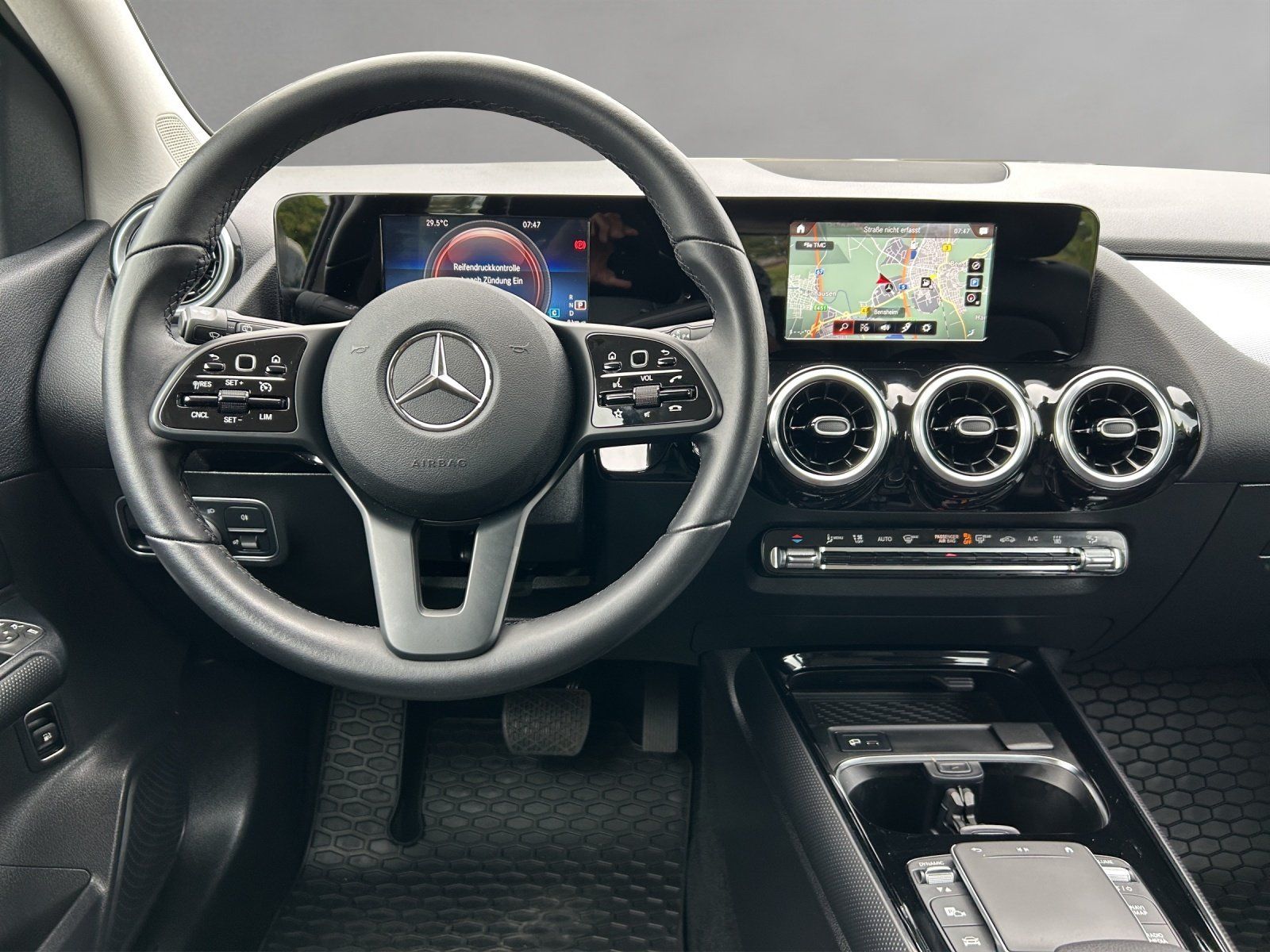 Fahrzeugabbildung Mercedes-Benz B 250 e Style LED Business DAB Memo Totwi Kamera