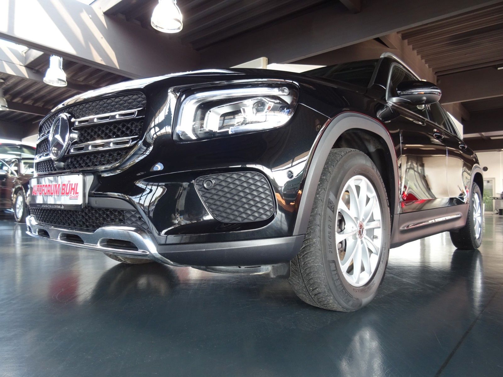 Mercedes-Benz GLB 220 