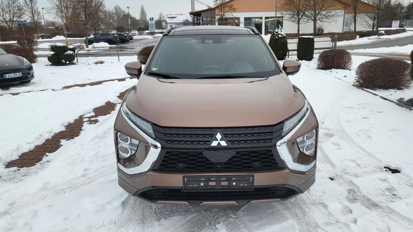Mitsubishi Eclipse Cross 2.4 PLUG-IN HYBRID 4WD Top