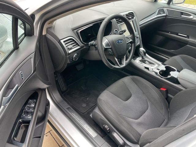 Fahrzeugabbildung Ford Mondeo Turnier Titanium(Insp.neu/Kamera)
