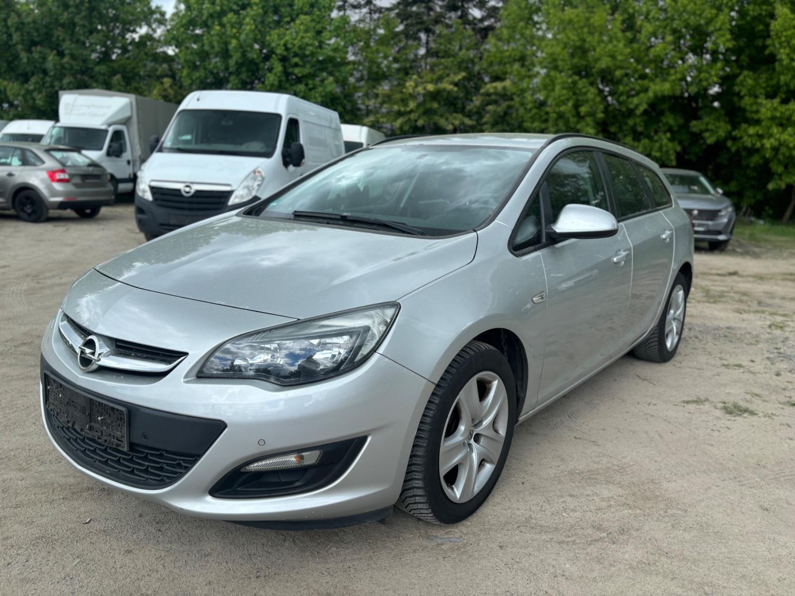 Opel Astra J Sports Tourer Edition *Klima *PDC