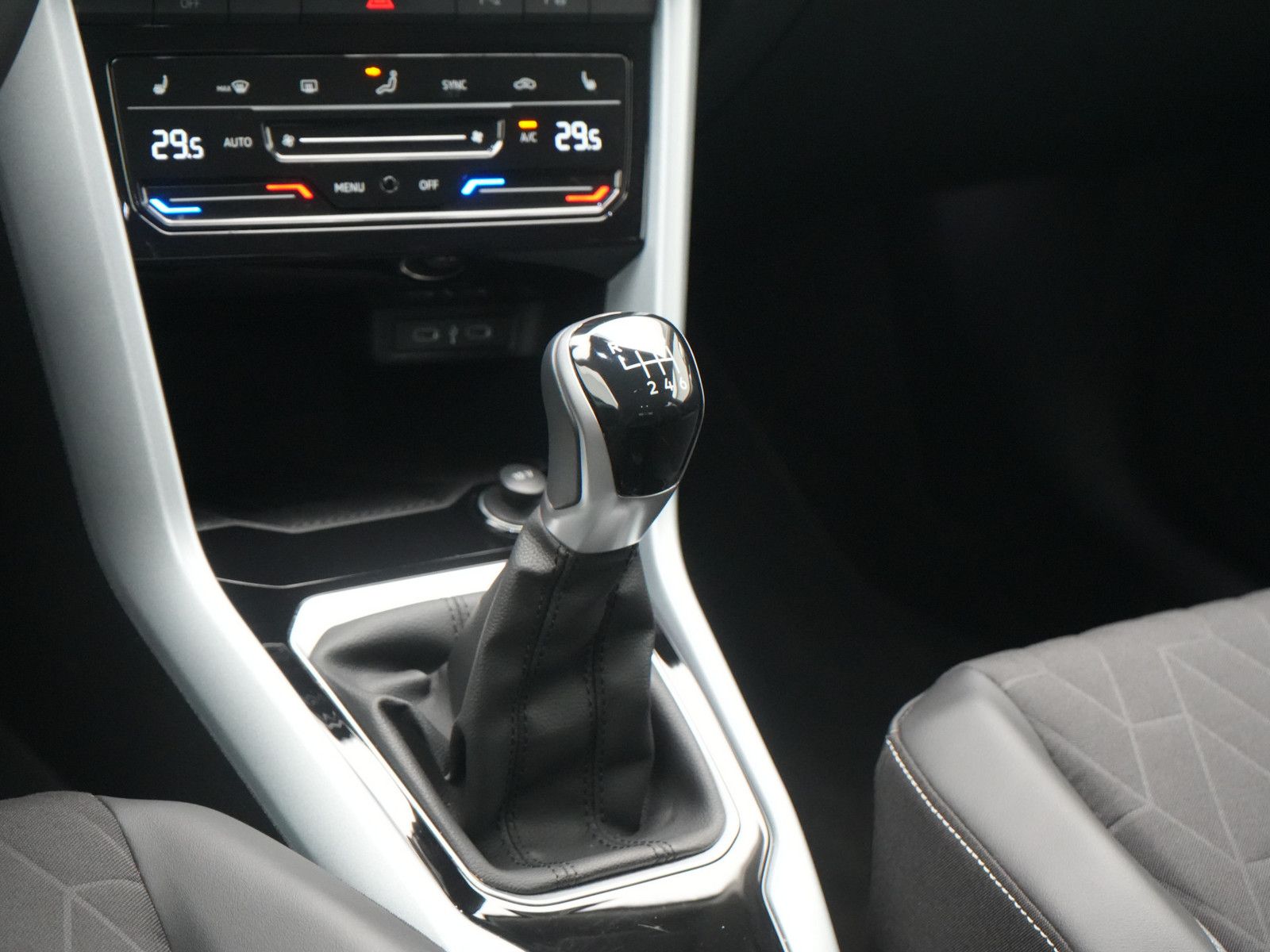 Volkswagen T-Roc - Bild 12