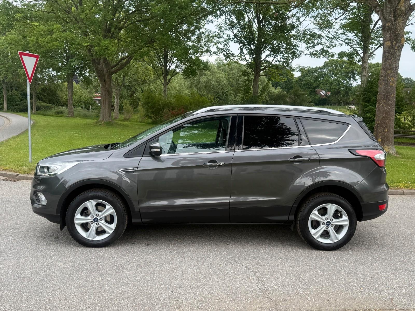 Ford Kuga Titanium ** Zahnriemen neu **
