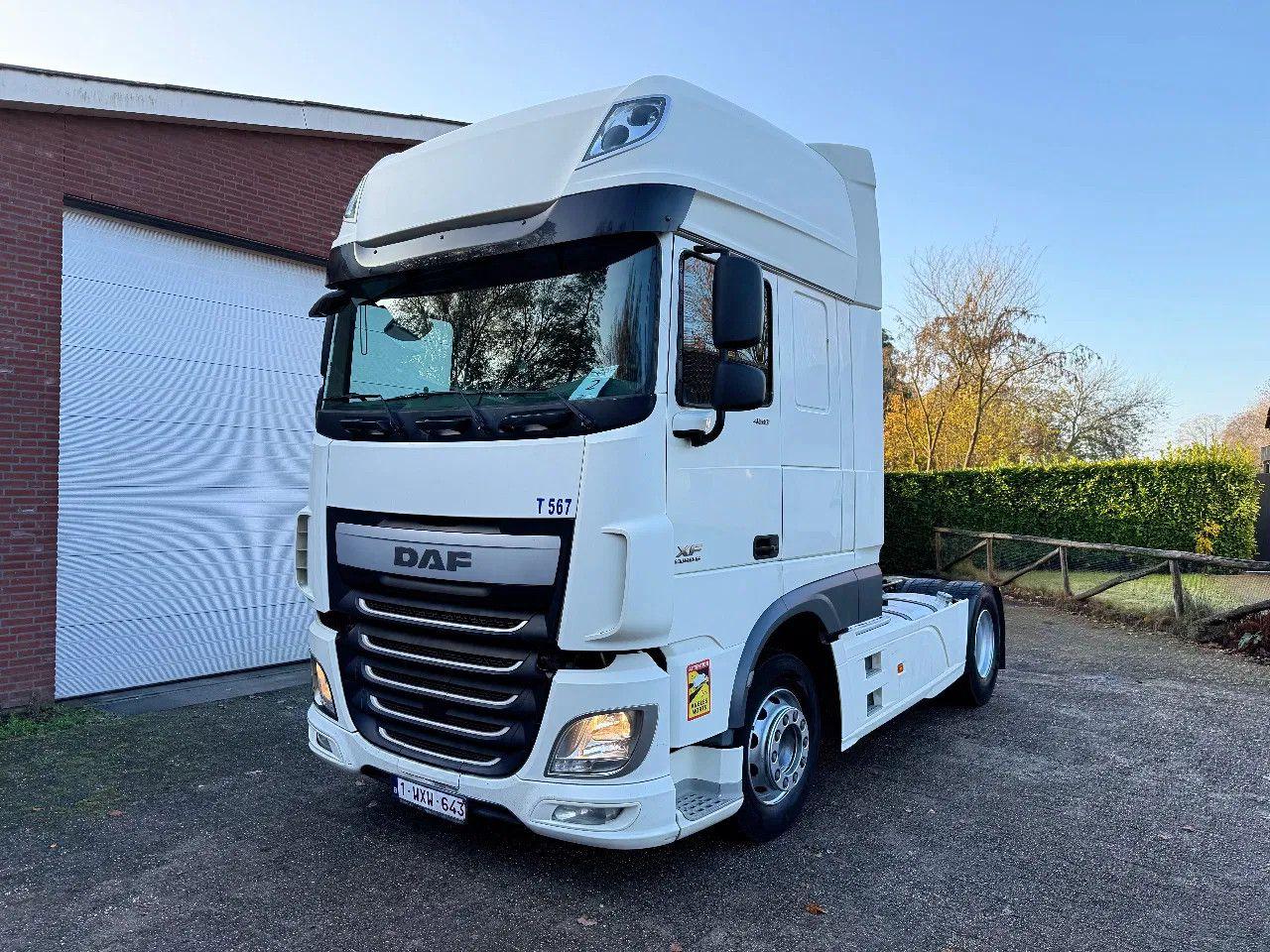 DAF XF 106.460 / Super SpaceCab / Euro6 / 4x2 / 2x D