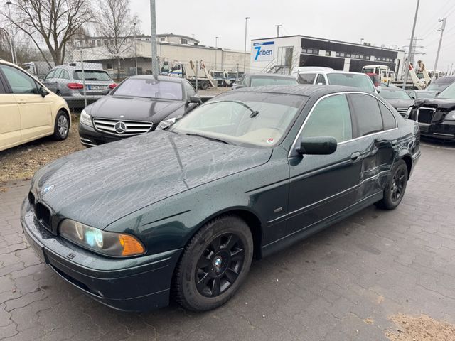 BMW 525i, Leder, Schiebedach, Klimaautomatik