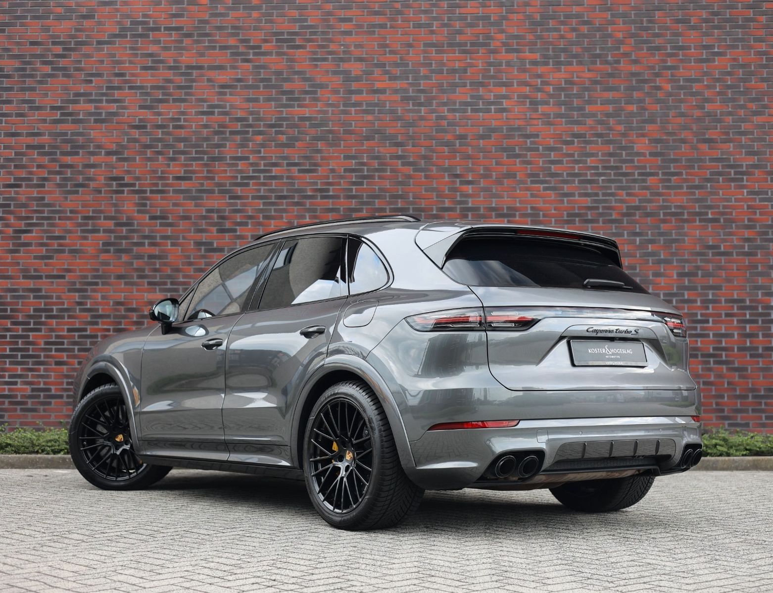 Porsche Cayenne Turbo S E-Hybrid | Club Leather - AHK imagem 2