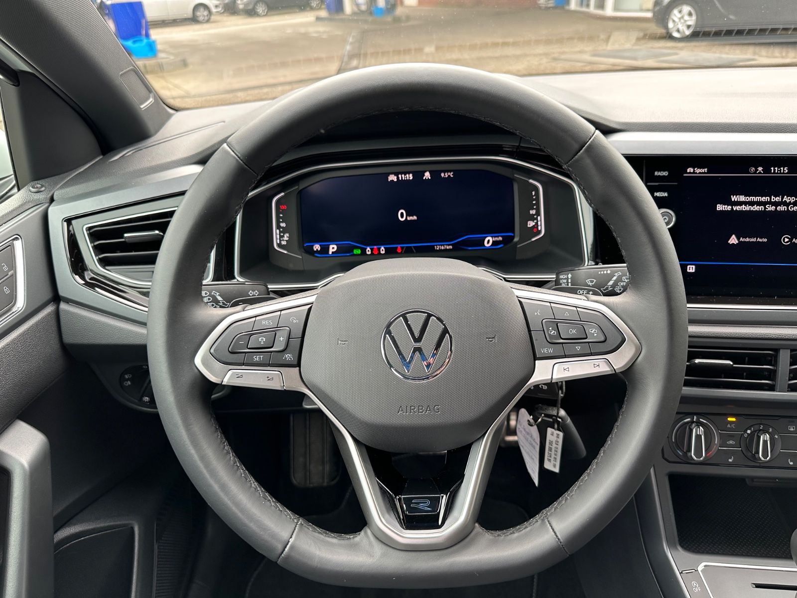 Fahrzeugabbildung Volkswagen Taigo 1.0 TSI R-Line DSG AHK/ACC/LED/17"