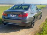 BMW 328i F30 Top Zustand, 8-Fach bereift  - graue BMW 328