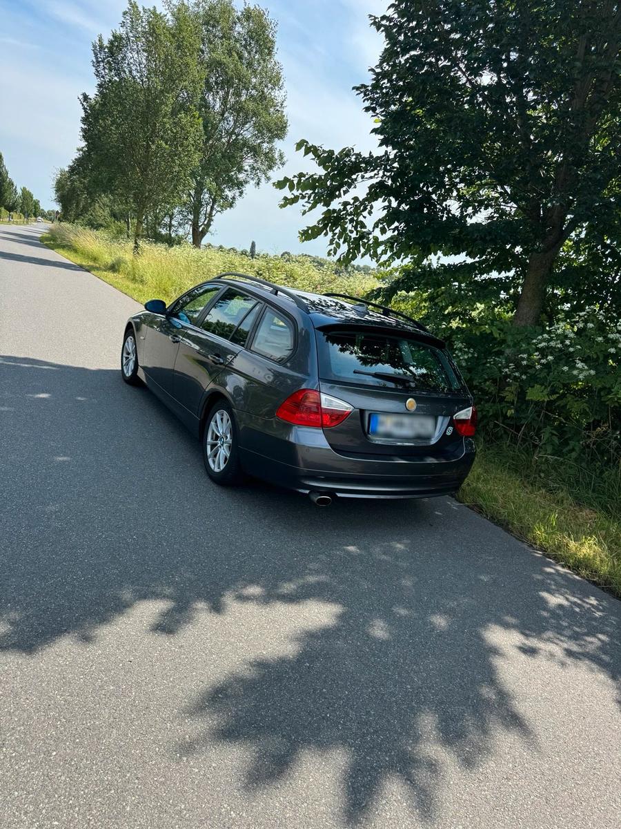 BMW 318 2007 — engine 129 HP (95kW)