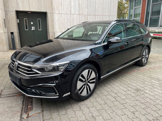 Volkswagen Passat Variant 1.4 TSI DSG GTE 360° HUp Lane IQ