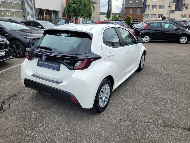 Toyota Yaris 1.5 Hybrid Business Edition