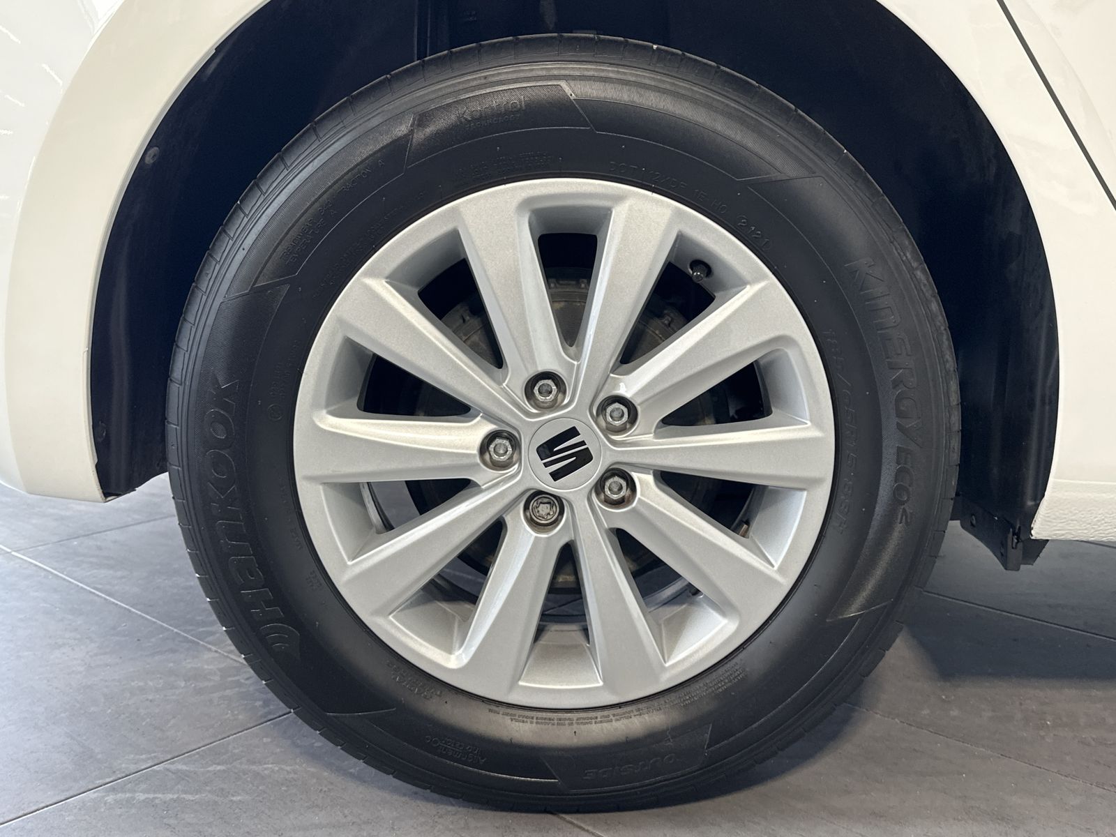 Fahrzeugabbildung SEAT Ibiza 5-Türer 1.0 TSI Style LED+TEMP+SPURHALTE