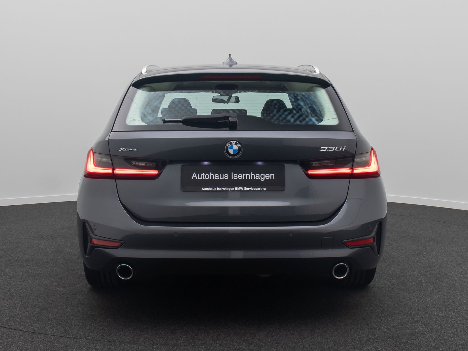 Fahrzeugabbildung BMW 330i xD Alarm AHK DAB Panorama Individual Sport