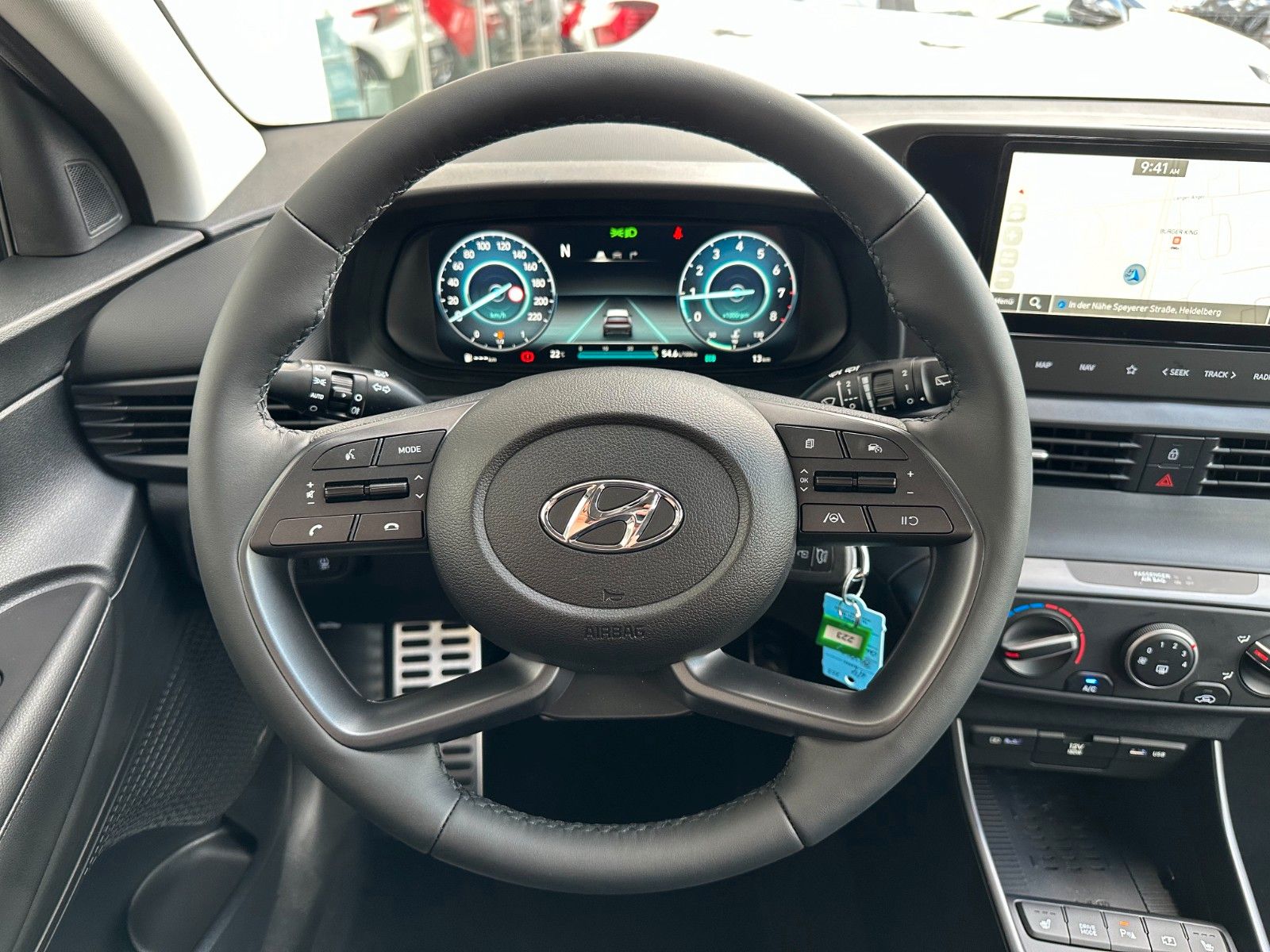 Fahrzeugabbildung Hyundai Bayon Trend 1.0l 100PS Navi/SHZ!