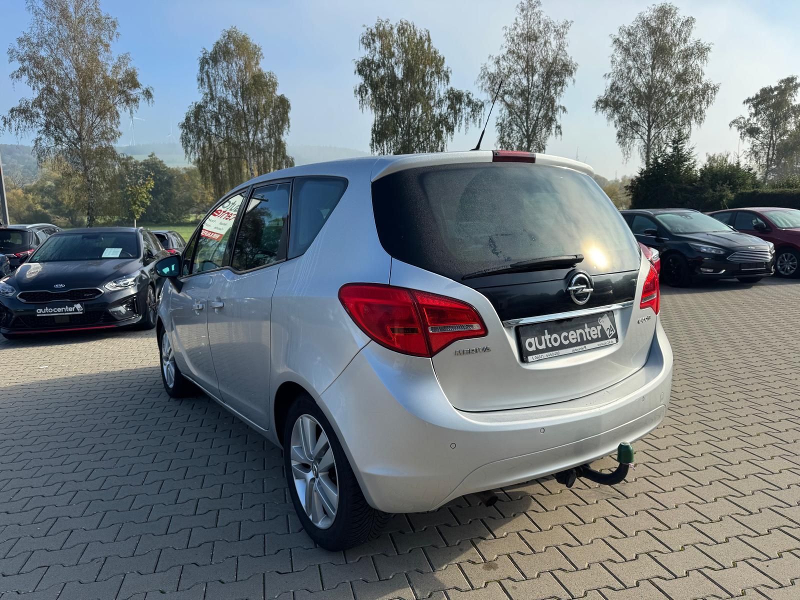 Fahrzeugabbildung Opel Meriva B Style°AHK°Kamera°