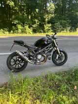 Ducati Monster 1100 Evo, 1.Hd., scheckheft, TÜV neu - Offers
