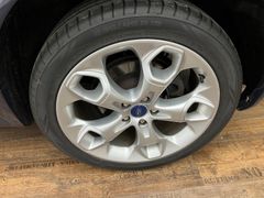 FORD Kuga Titanium / RENTNER/ NUR 53.tKM /AHK /AUTOM FORD Kuga Titanium / RENTNER/ NUR 53.tKM /AHK /AUTOM