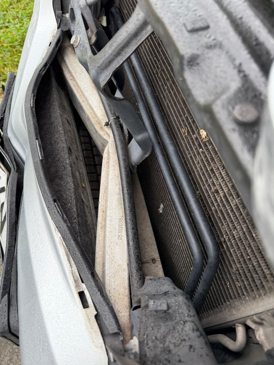 Mercedes-Benz E200 2007 — photo 12