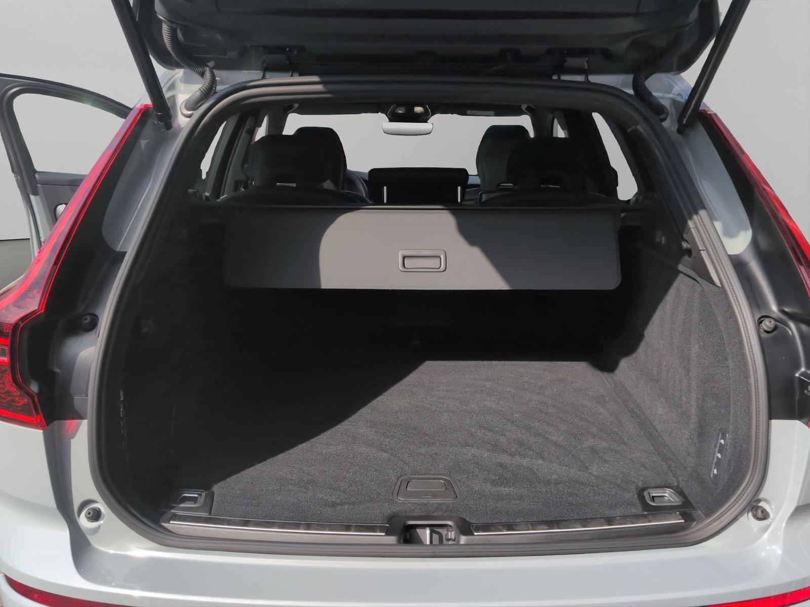 Volvo XC60 B5 AWD Ultra Black Edition+Luft+Nappa+AHZV+