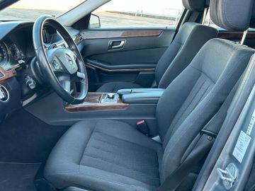 Mercedes E 200 - 9