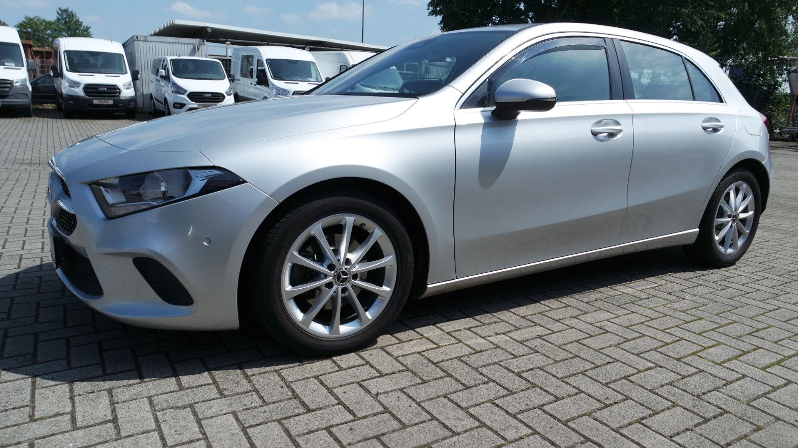 MERCEDES-BENZ A 180 d Progressive, Business