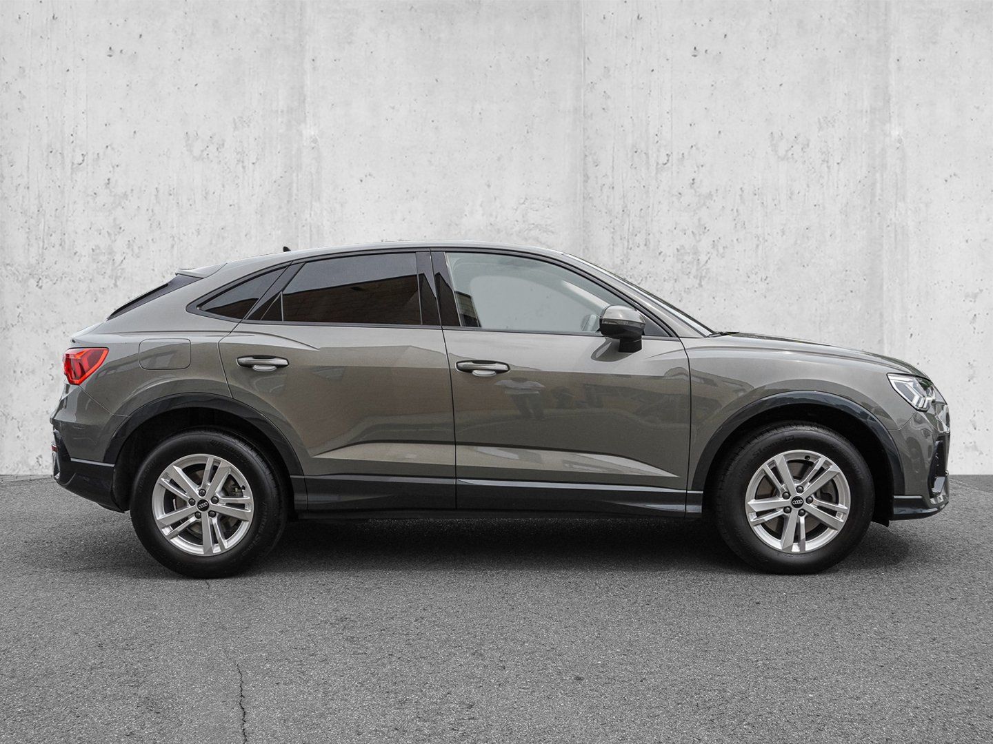 Audi Q3 Sportback 45 TFSI e S tronic AHK Navi Plus Ka foto 5