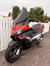 Aprilia SR 300 Max Garage, neue Batterie, gepflegt - APRILIA ROLLER
