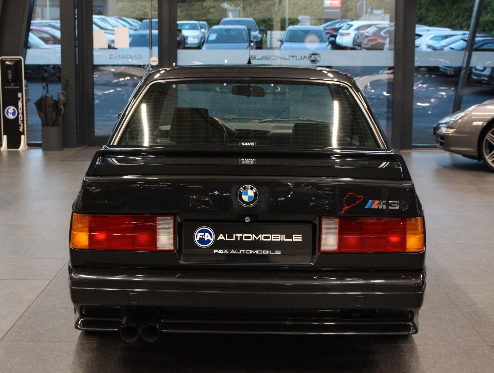 Fahrzeugabbildung BMW M3 2.3 S14 Carbon-Airbox+H-Kennz.+16" BBS
