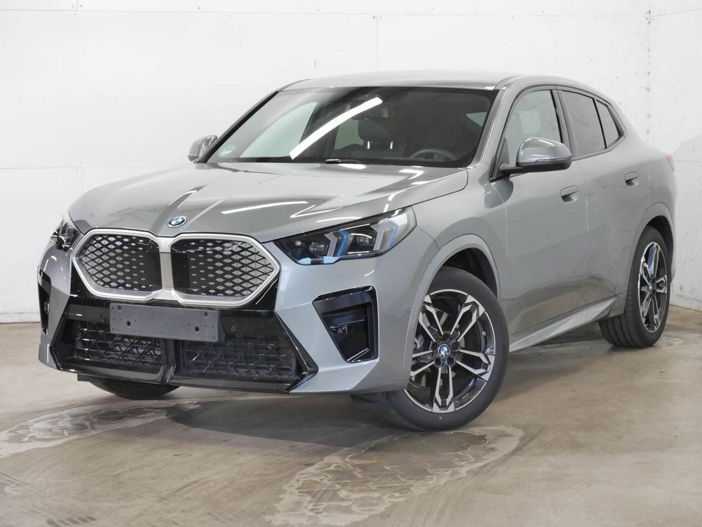 BMW iX2 xDrive30 |Aktivsitz |M Sportpaket |19 M LMR
