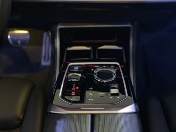 2022 BMW I7 — миниатюра 30
