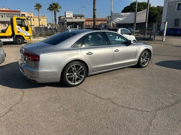 Audi A8 - 8