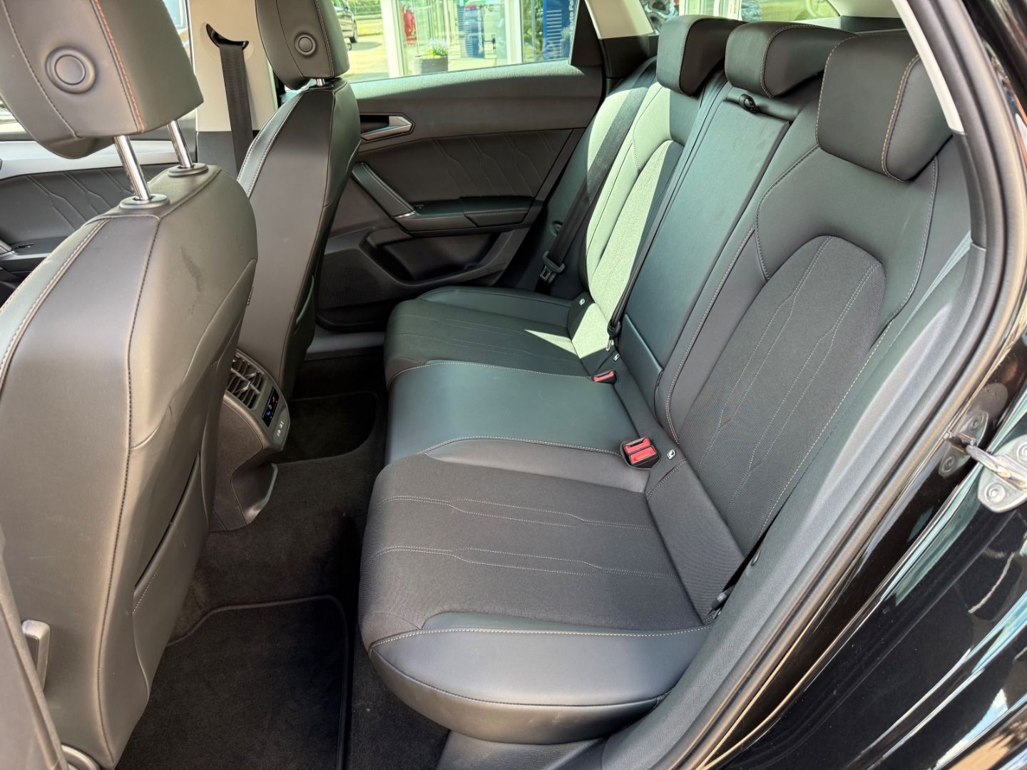 CUPRA Leon Sportstourer 2.0 TSI Garantie 4/29 Carplay - Image 15