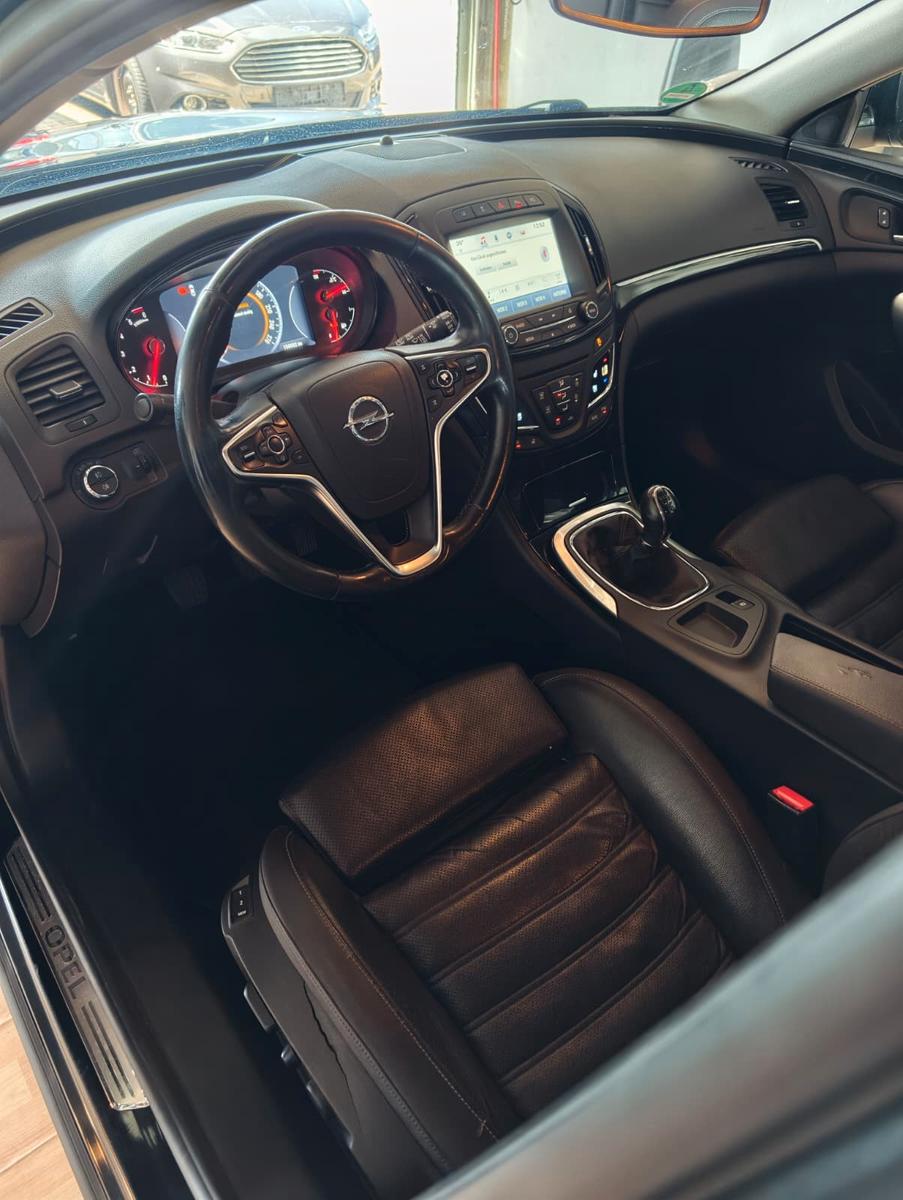 Opel Insignia A Sports Tourer ACC*Leder*Digital-Tacho