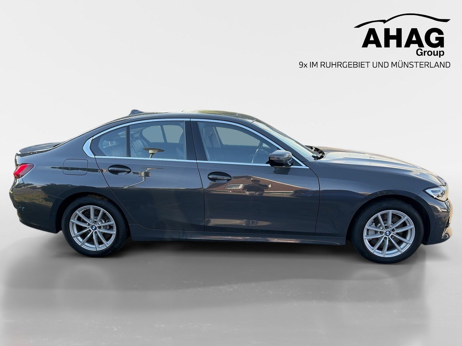 BMW 330i xDrive Limousine Luxury Line imagem 3