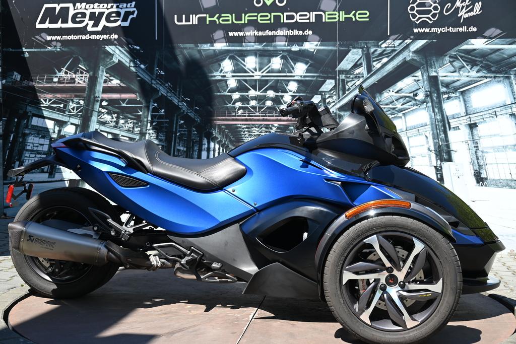 Can-Am Spyder RSS 