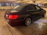 Mercedes-Benz E 500 4MATIC AVANTGARDE AVANTGARDE AMG- Packet  - Mercedes-Benz E 500: 4matic
