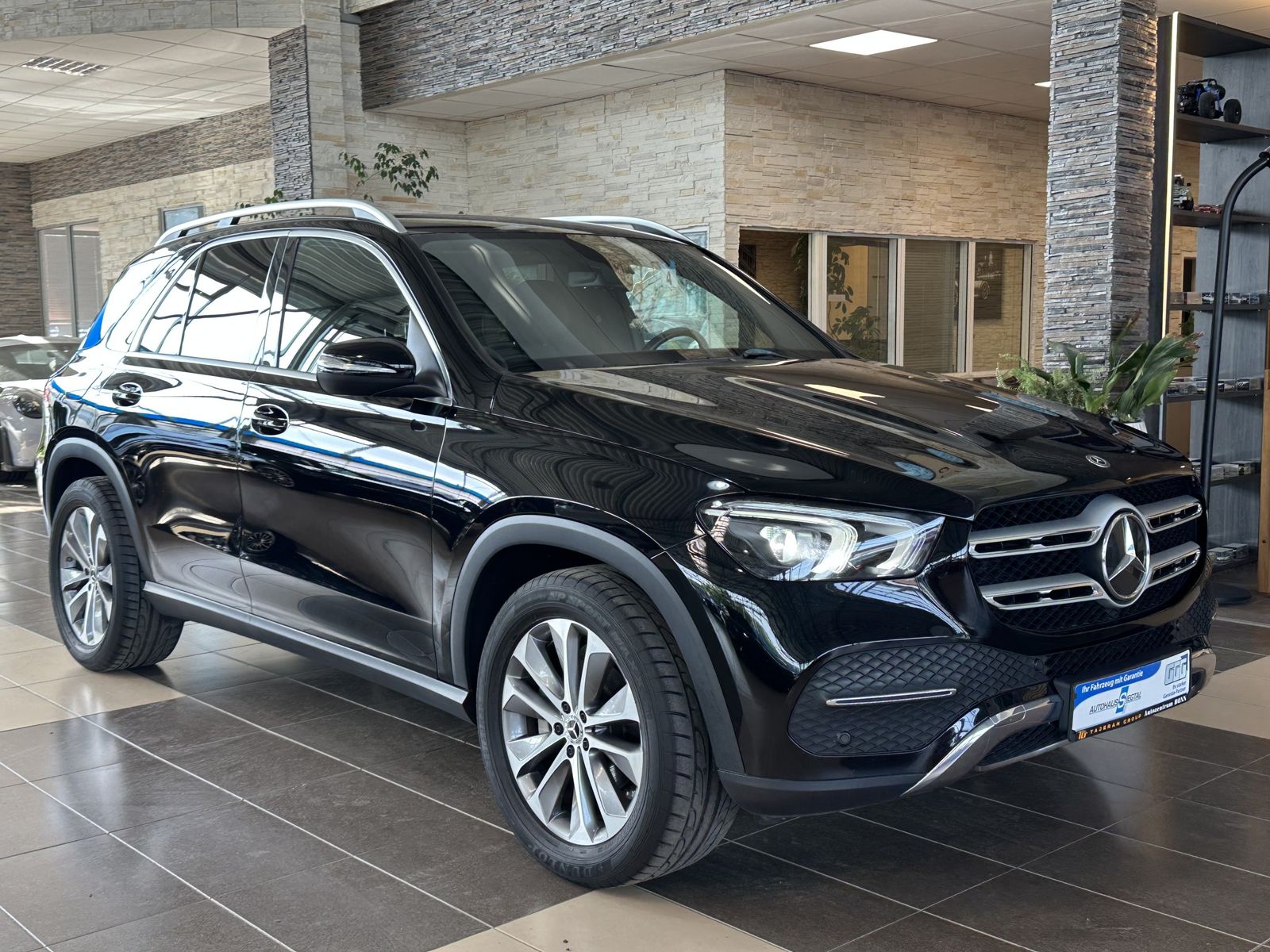 MERCEDES-BENZ GLE 300 d*RFK*NAVI*LED*WideScreen*SHZ*Ambiente*