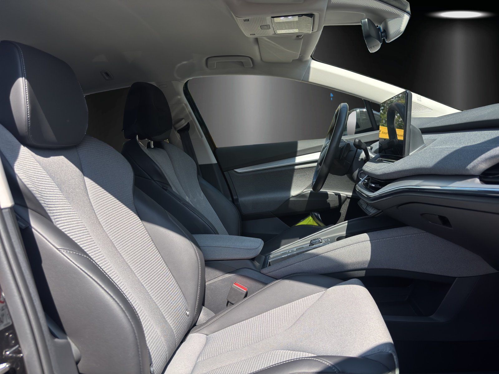 Fahrzeugabbildung SKODA Enyaq 60 Loft/Convenience PLUS