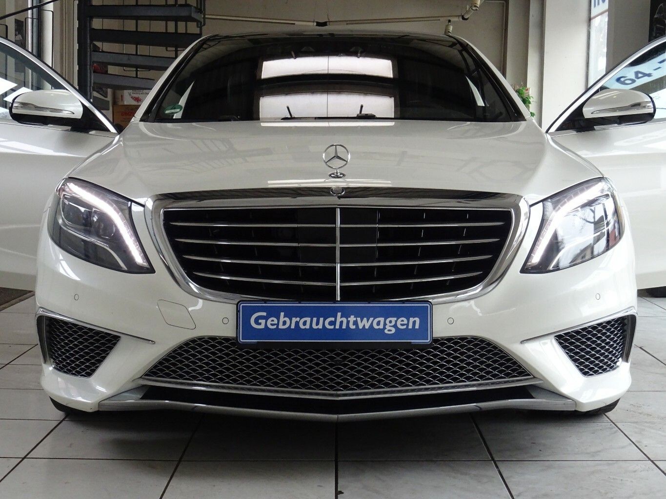 MERCEDES-BENZ S 63 AMG 4Matic Lang Chauffeur Exclusiv