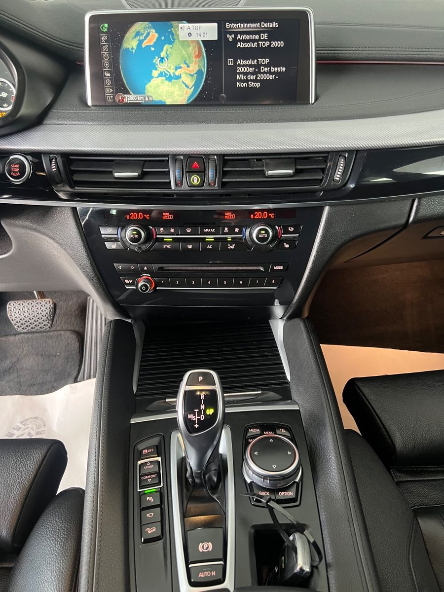 Fahrzeugabbildung BMW X6 xDrive 30 d M sport Paket *MINERALWEISS*