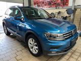 Volkswagen Tiguan Join Start-Stopp 4Motion - Volkswagen Tiguan: Blau, Motion