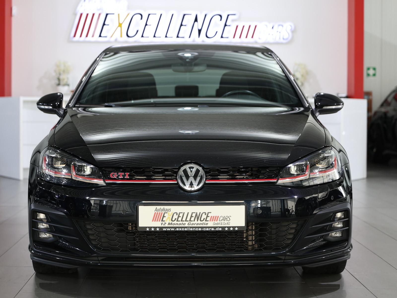 Volkswagen Golf GTI VII 2.0 TSI DSG PERFORMANCE / LED,LEDER