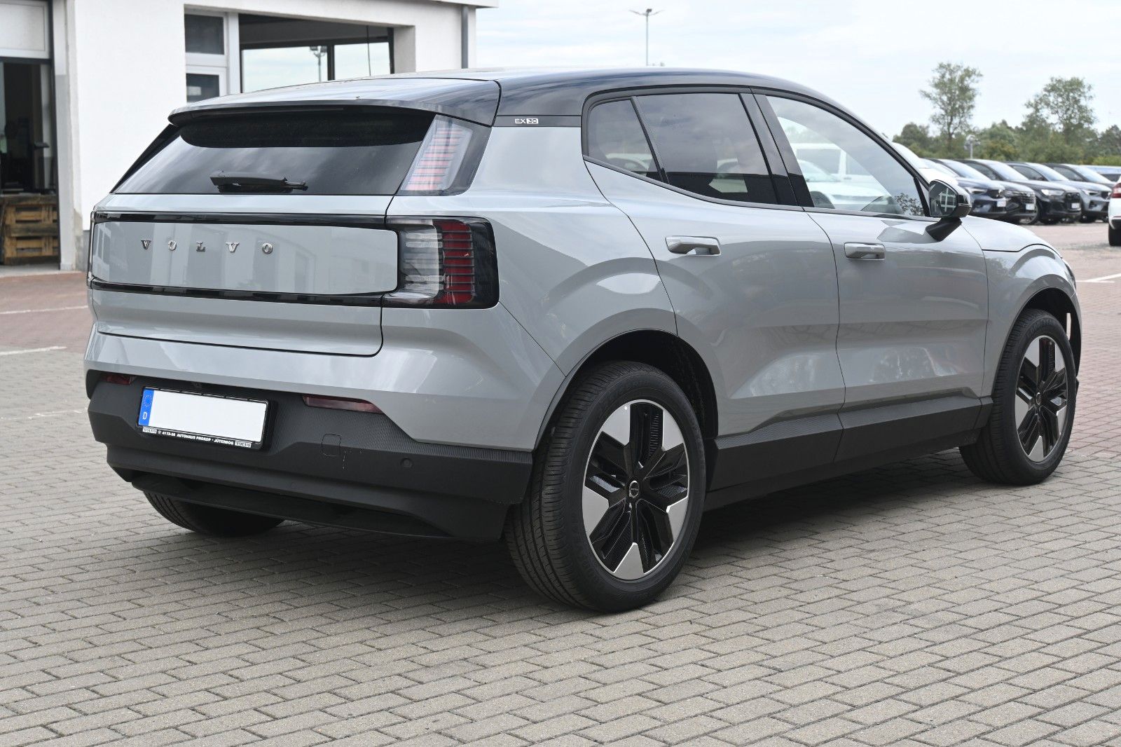 Fahrzeugabbildung Volvo EX30 Single Plus*Winter Paket*Scheibentönung