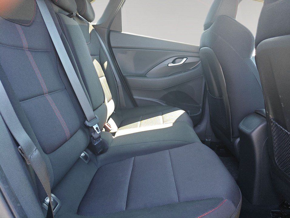 Fahrzeugabbildung Hyundai i30 1.5 T-GDI M/T N Line Navi i30 1.5 T-GDI M/T