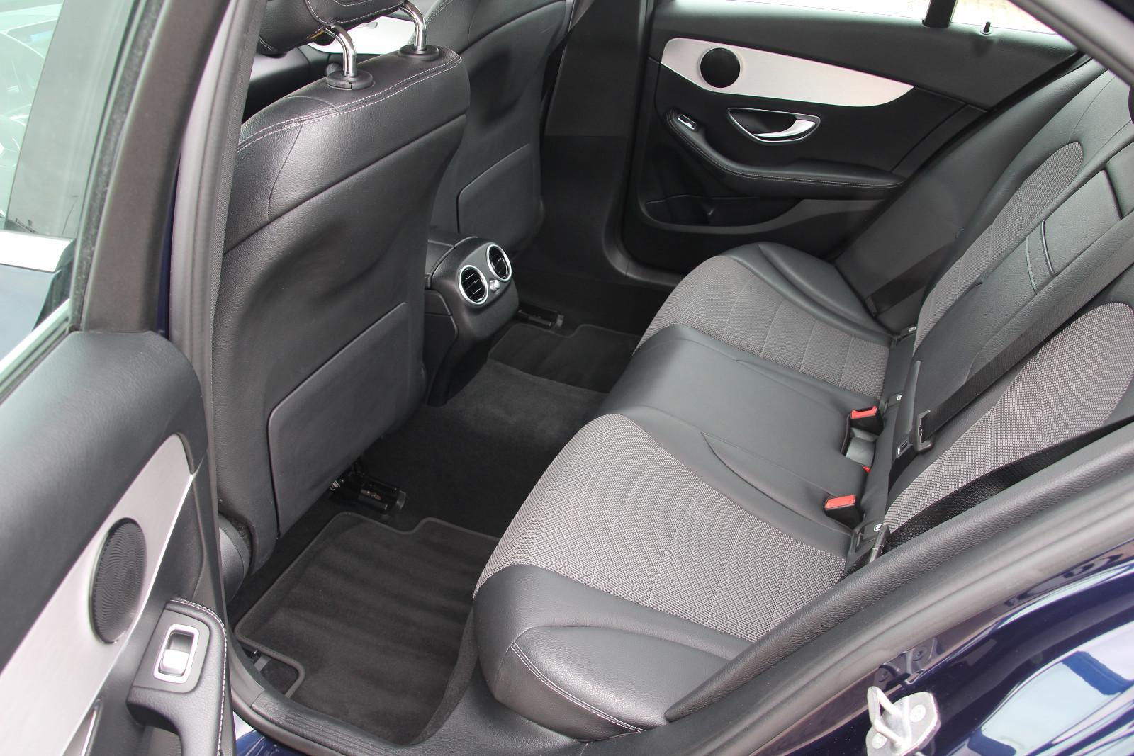 Mercedes-Benz C 180 Lim. Avantgarde LED/T-Leder/Kamera/CarPlay