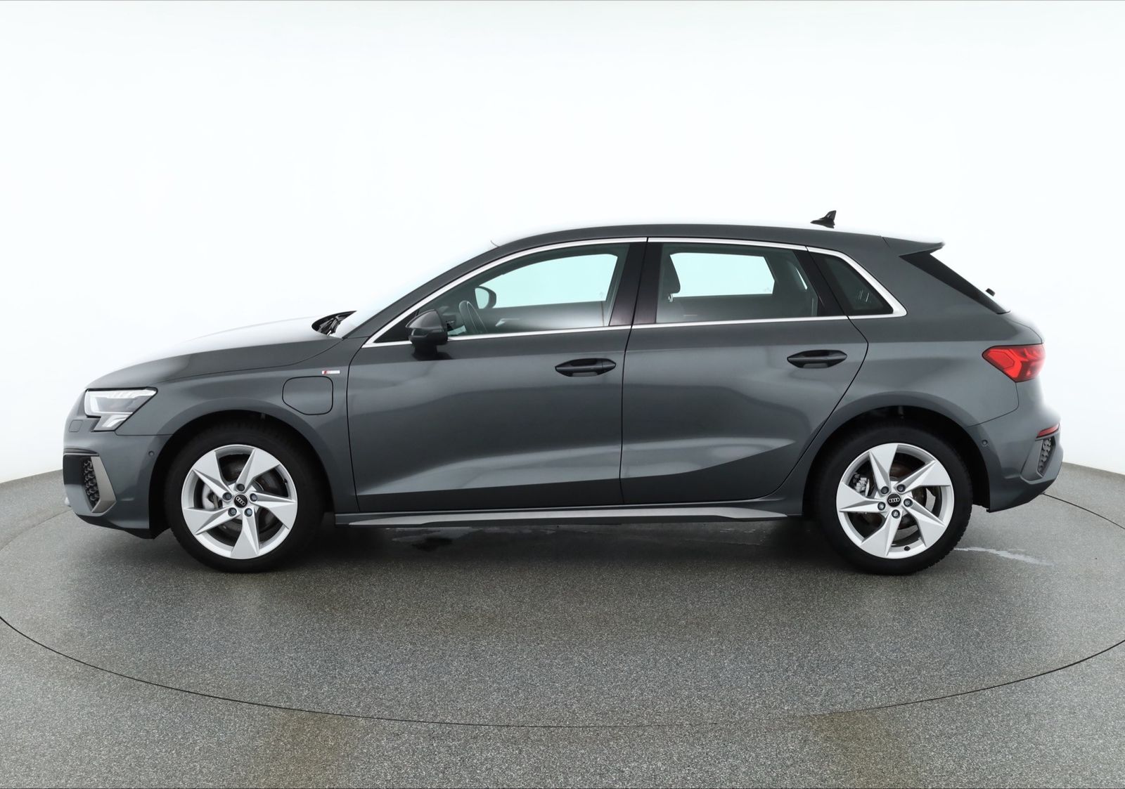 Audi A3 Sportback 40 TFSI e S line LED App-Connect imagem 2