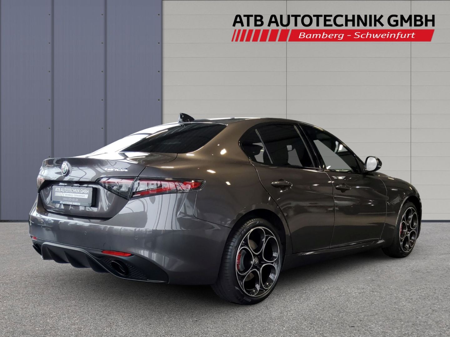 Fahrzeugabbildung Alfa Romeo Giulia Veloce 280PS Benzin Allrad Tech Paket