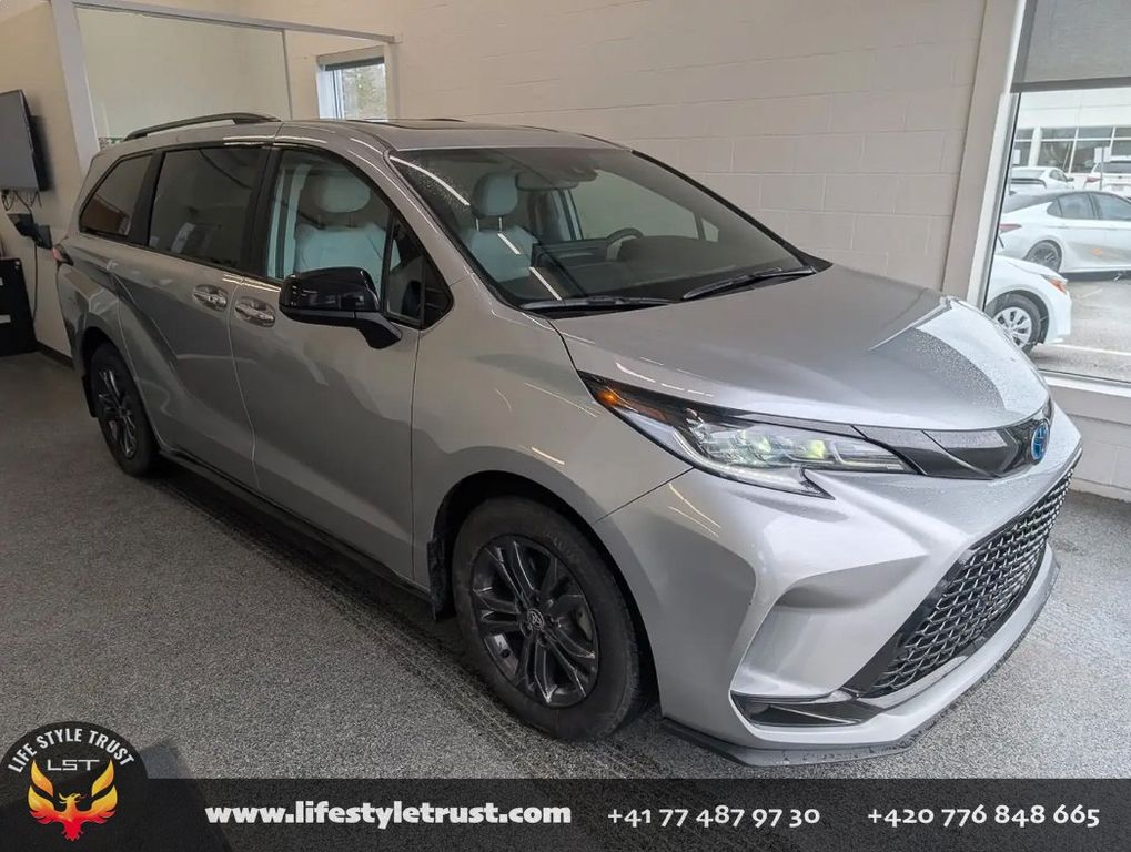 Image of Toyota Sienna