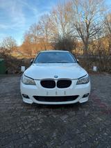BMW Bmw E60 545i N62B44 - BMW 545 aus 2004: 545i